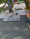 Процесс укладки тротуарной плитки
